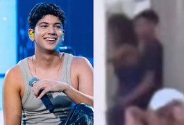 Casal é flagrado fazendo sexo durante show de Léo Foguete
