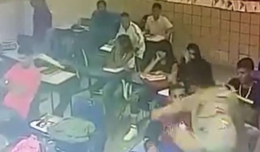 VÍDEO: Policial militar é investigado por agredir aluno durante discussão em escola