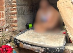 Homem é preso em flagrante por manter suposta namorada adolescente em canil em Santana do Ipanema