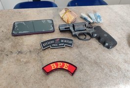 Após assalto a ônibus, adolescentes são apreendidos em flagrante com arma de fogo