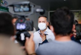 Por mais vacinas, Renan Filho e 14 governadores assinam carta pedindo ao Planalto boa relação internacional