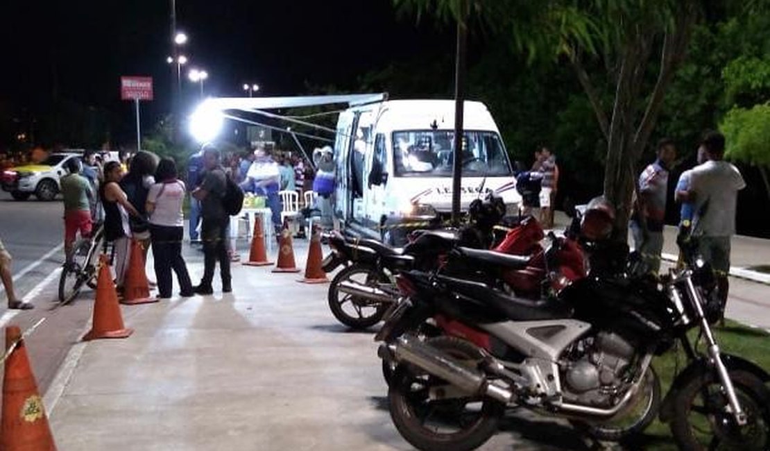 Lei seca flagra 24 pessoas dirigindo sem habilitação em Arapiraca