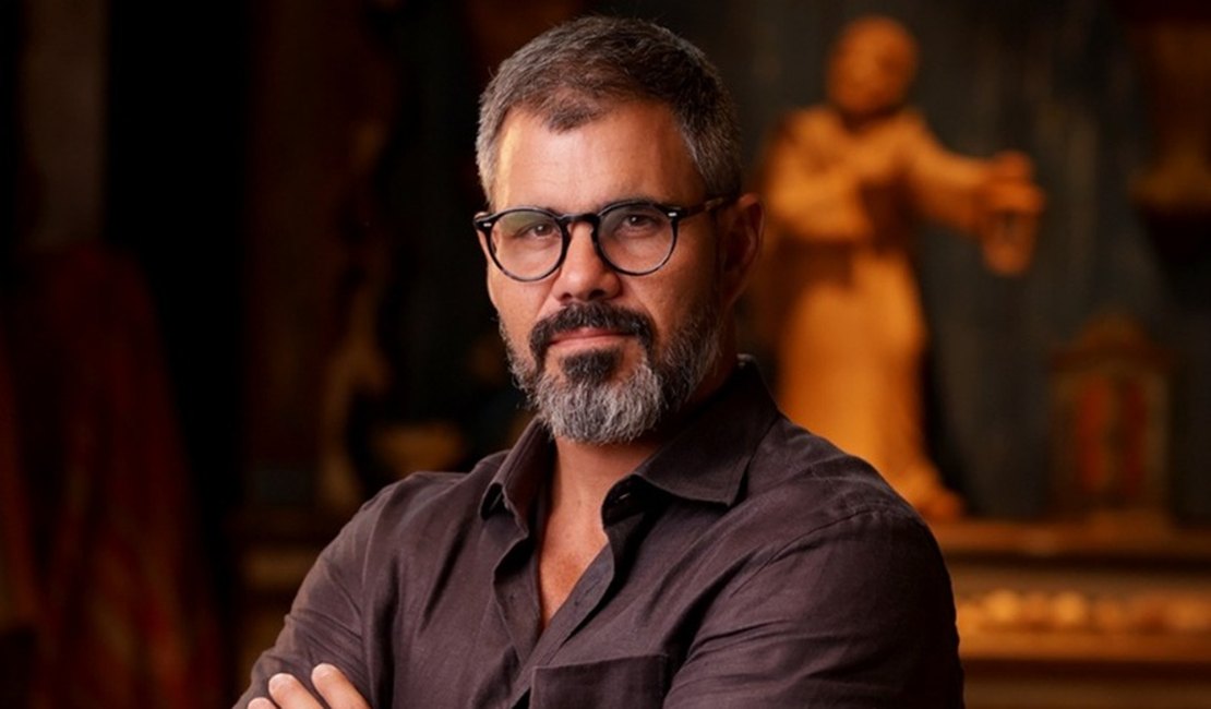 Juliano Cazarré cobra quase R$ 6 mil em ingresso 'premium' de evento que promete 'fortalecer homens'