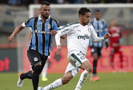 Palmeiras e Grêmio definem futuro na Libertadores; confira as escalações