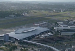 Avião faz pouso de emergência e fecha pista do Aeroporto do Recife