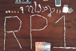 Menor de 15 anos é apreendida por suspeita de tráfico de drogas no Manoel Teles, em Arapiraca