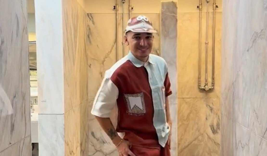 VÍDEO: João Gomes leva o bordado alagoano ao palco em Portugal