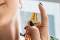 Por que os perfumes árabes viraram febre no Brasil? Entenda o fenômeno