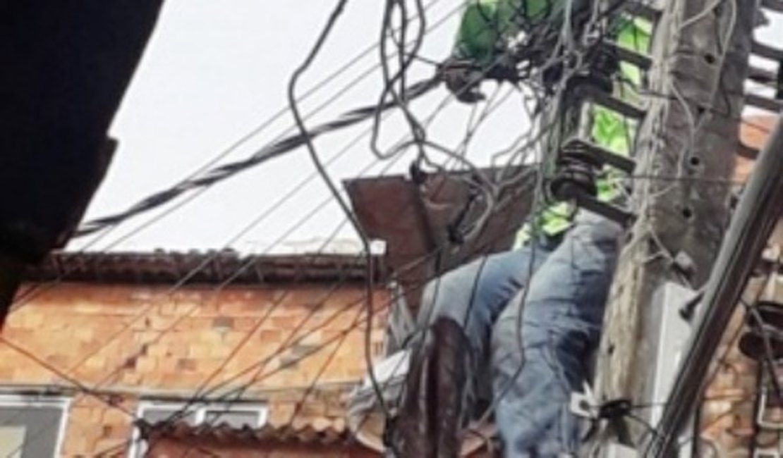 Vídeo: Suspeito de assediar criança é espancado no bairro do Jacintinho, em Maceió