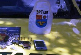Polícia impede possível assalto a ônibus e prende seis próximo à Ufal