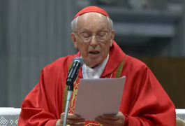 'Que seja eleito o papa que a Igreja e a humanidade precisam neste momento tão difícil', diz cardeal em missa do 1° dia do conclave