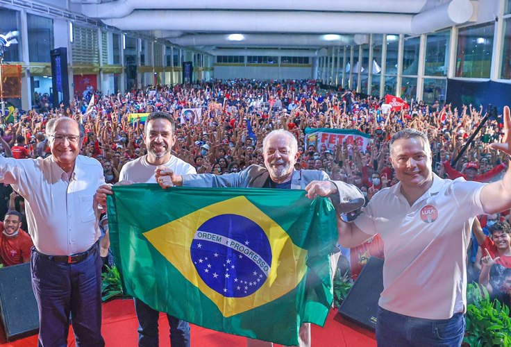 Com Lula em Alagoas, Renan diz que brasileiros vão escolher entre o negacionismo e a ciência