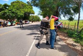 Operação da Polícia Militar de Alagoas realiza blitz em pontos estratégicos das rodovias estaduais