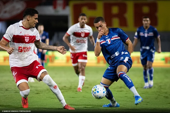 Fortaleza segura o CRB e garante vaga nas oitavas da Copa do Brasil