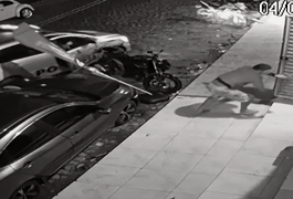 VÍDEO: Assaltante tenta se esconder da polícia em escola de jiu-jitsu e acaba apanhando de alunos em Caruaru