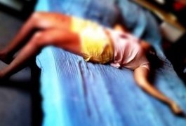 Jovem é encontrada morta dentro de casa com tiro de espingarda calibre 12