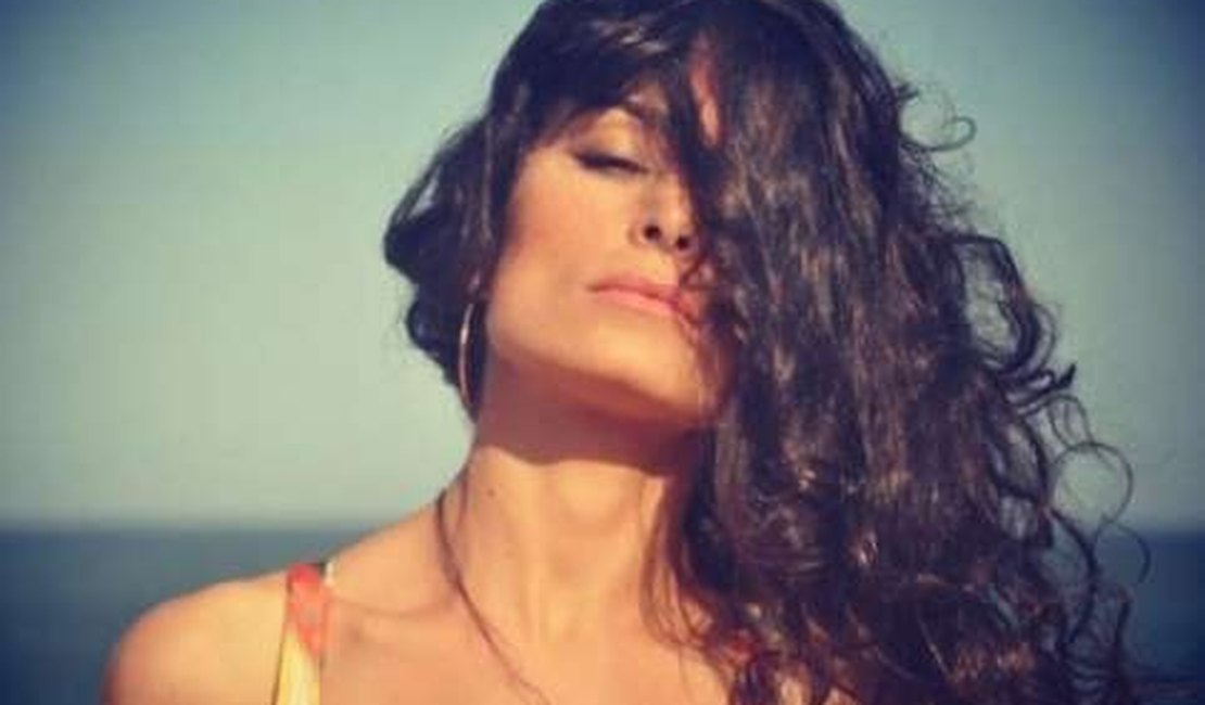 Pai de Neymar estaria namorando atriz, diz site
