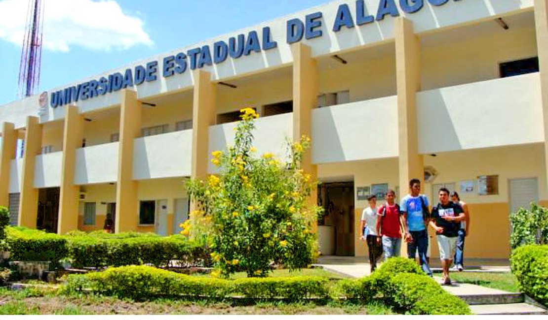 Universitários organizam aulão na Uneal para interessados no concurso da PM