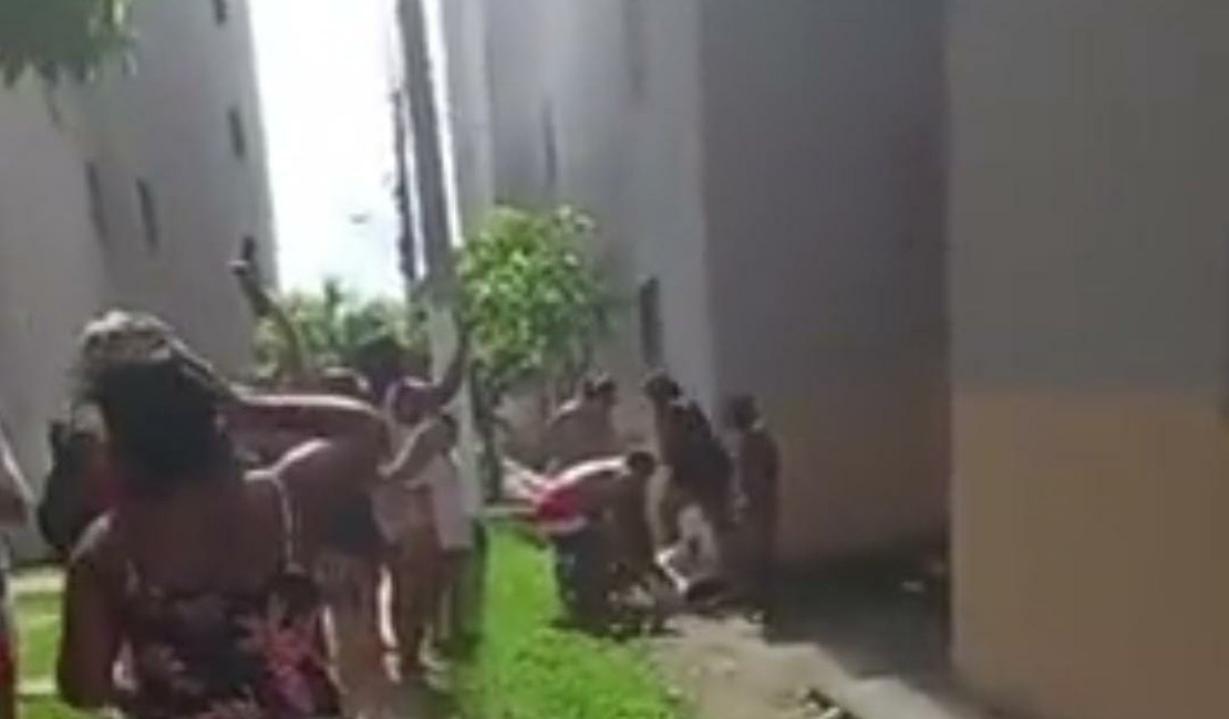 Incêndio de grandes proporções deixa ao menos três mortos e diversos feridos, em apartamento