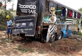 Vídeo. Problema mecânico causou acidente com ônibus do cantor Rodrigo Ras, informou produtor musical