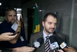 PF conduz candidatos para prestar depoimento sobre compra de votos, em AL