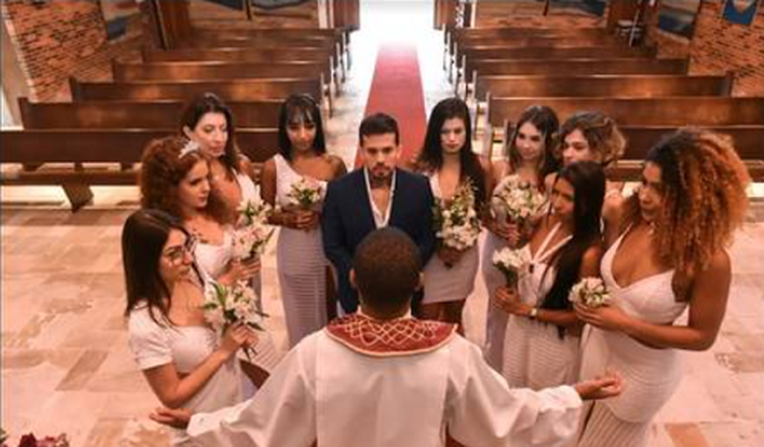 Modelo brasileiro surpreende ao se casar com nove mulheres