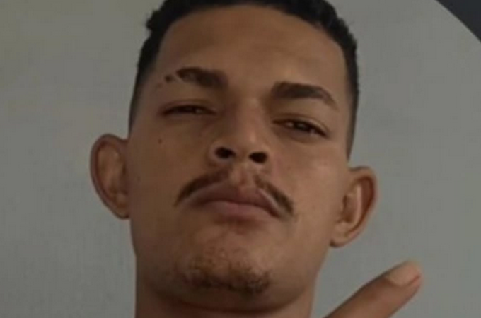 Jovem de 25 anos é assassinado a tiros após ter residência invadida no Sertão de AL