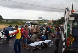 Colisão envolvendo moto e carro deixa motociclista ferido na AL-220, em Arapiraca