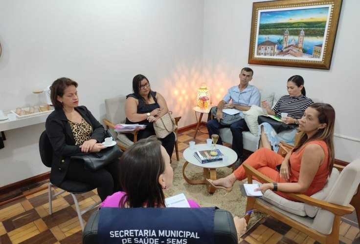 Secretaria de Saúde de Penedo recebe Conselho Tutelar e gestão de escolas para abordar vacina e assistência para crianças e adolescentes