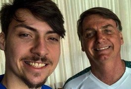 Número '04' do presidente, Renan Bolsonaro participa de reality de 'pegação'