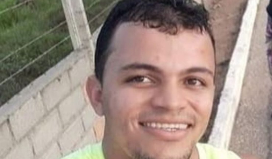 Um motociclista morre e outro fica ferido em grave batida, em São Sebastião
