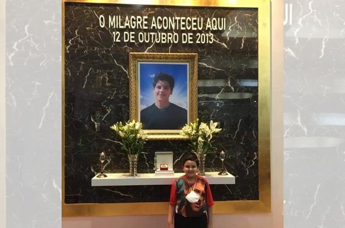 Milagre de Carlo Acutis: conheça a história do menino brasileiro curado que levou o jovem à canonização