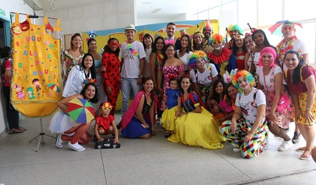 Palestras e desfile marcam prévia de carnaval do HE do Agreste