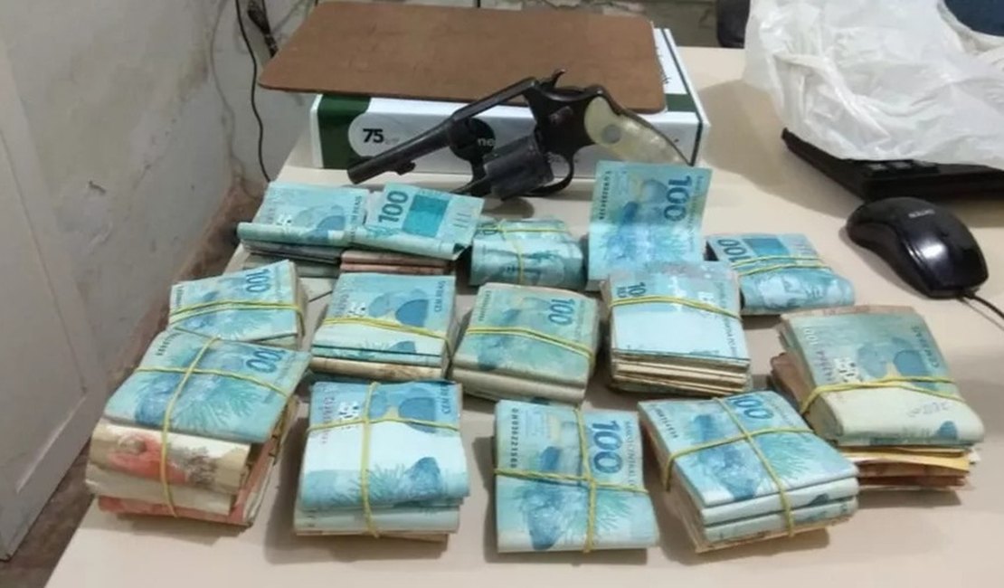 Mulher suspeita de participar do furto de R$ 145 mil, da casa de empresário no Sertão, é presa em PE