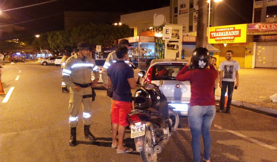 Operação Lei Seca flagra 16 pessoas dirigindo sem habilitação em Arapiraca