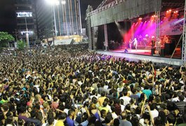 Público surpreende no primeiro dia do Festival Maceió 200 Anos de Verão