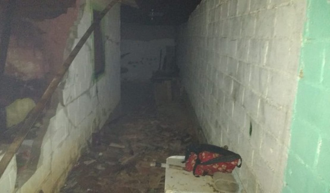 Incêndio destrói duas casas no município de Junqueiro, em Alagoas