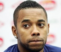 Robinho deve seguir no Santos em 2015