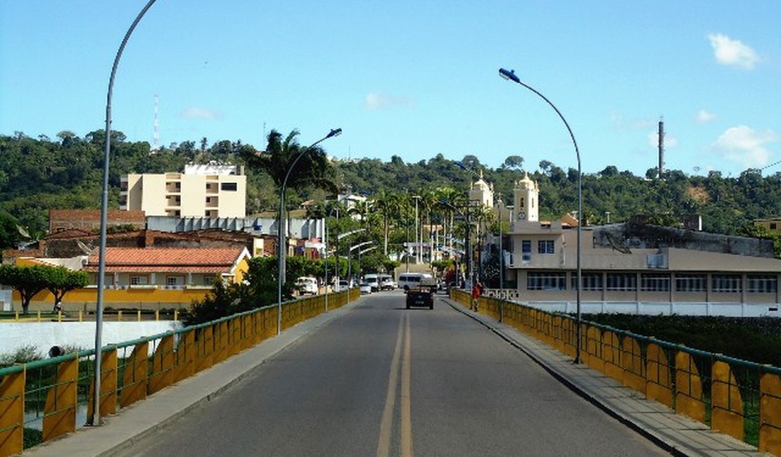 Atingido por tiros na cabeça, jovem é socorrido para hospital de São Miguel