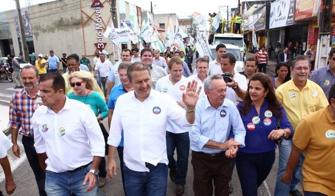 Biu e Eduardo Campos lançam campanha em Arapiraca com mega-caminhada