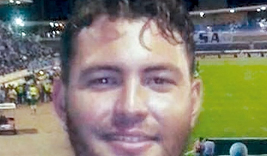 Familiares de Allan Teófilo são intimados para reconhecer ossada que pode ser do jovem