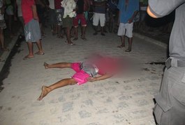 Quatro criminosos executam jovem e deixam mulher ferida em atentado