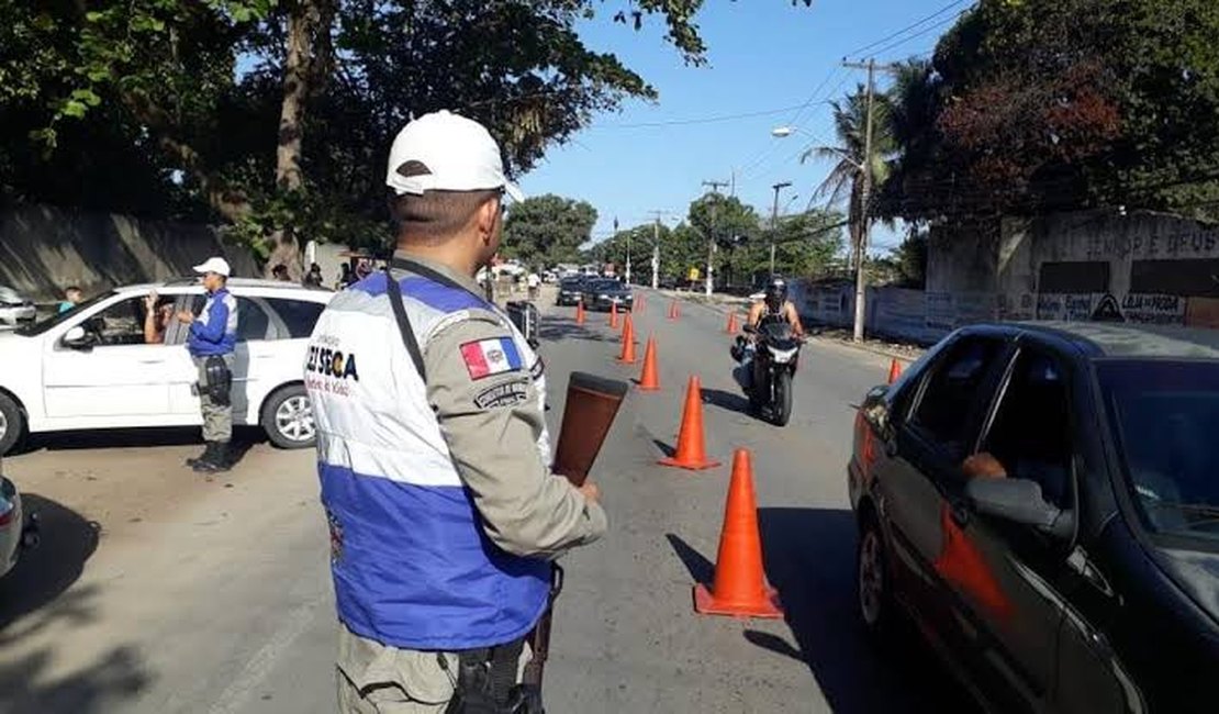 Lei Seca em Alagoas autua 65 condutores que dirigiam sem habilitação