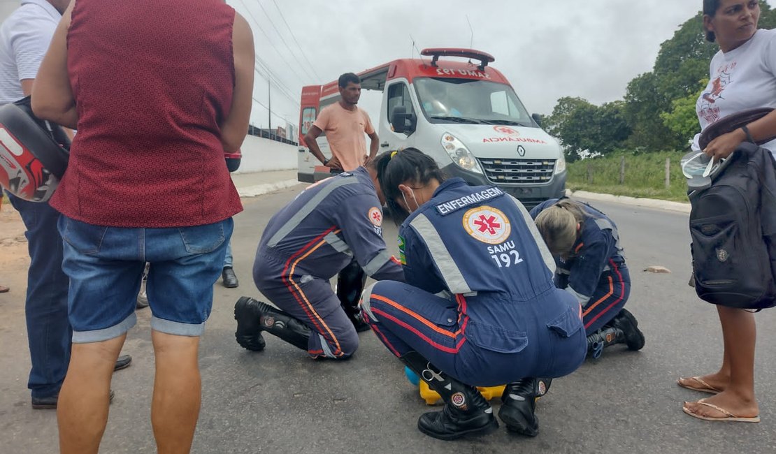 Colisão frontal deixa motociclista ferido em Arapiraca