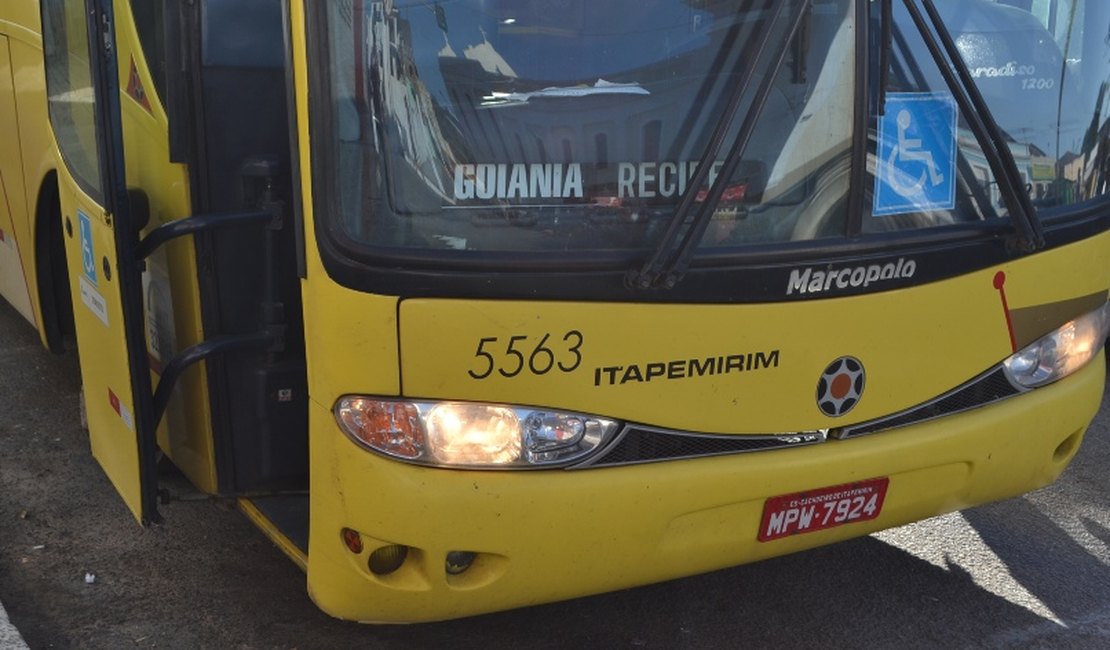 Mulher perde o bebê após assalto a ônibus entre Boca da Mata e São Miguel