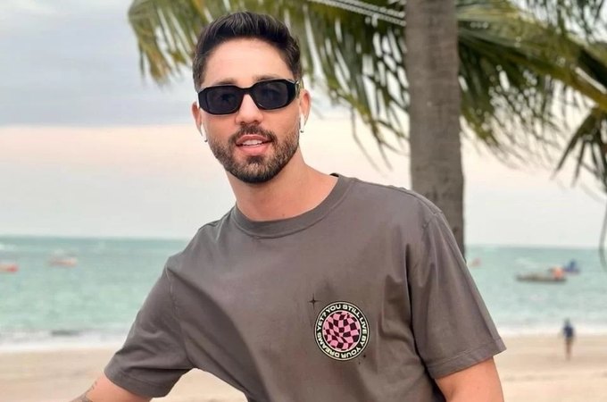 “Quero ficar mais apertado”, diz influencer alagoano, Rico Melquiades ao anunciar cirurgia íntima inusitada