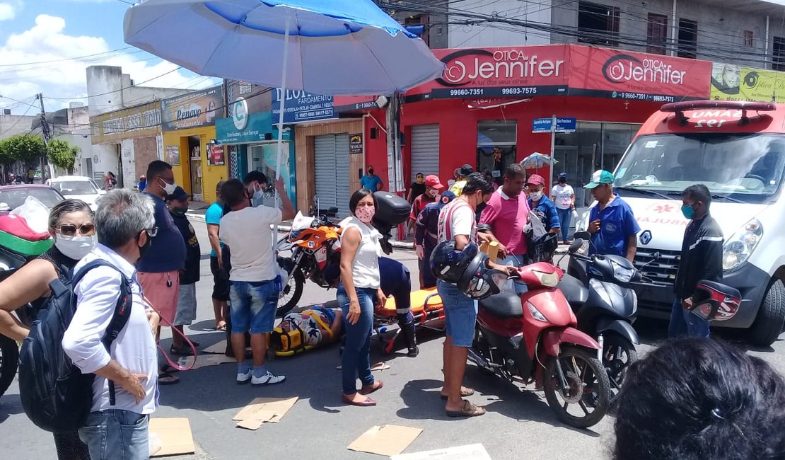Colisão entre motocicletas resulta em dois feridos no Centro de Arapiraca