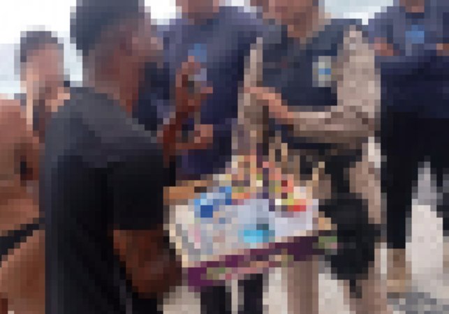 Ambulante é preso após tentar vender dois copos de açaí por R$ 7 mil para turistas no RJ