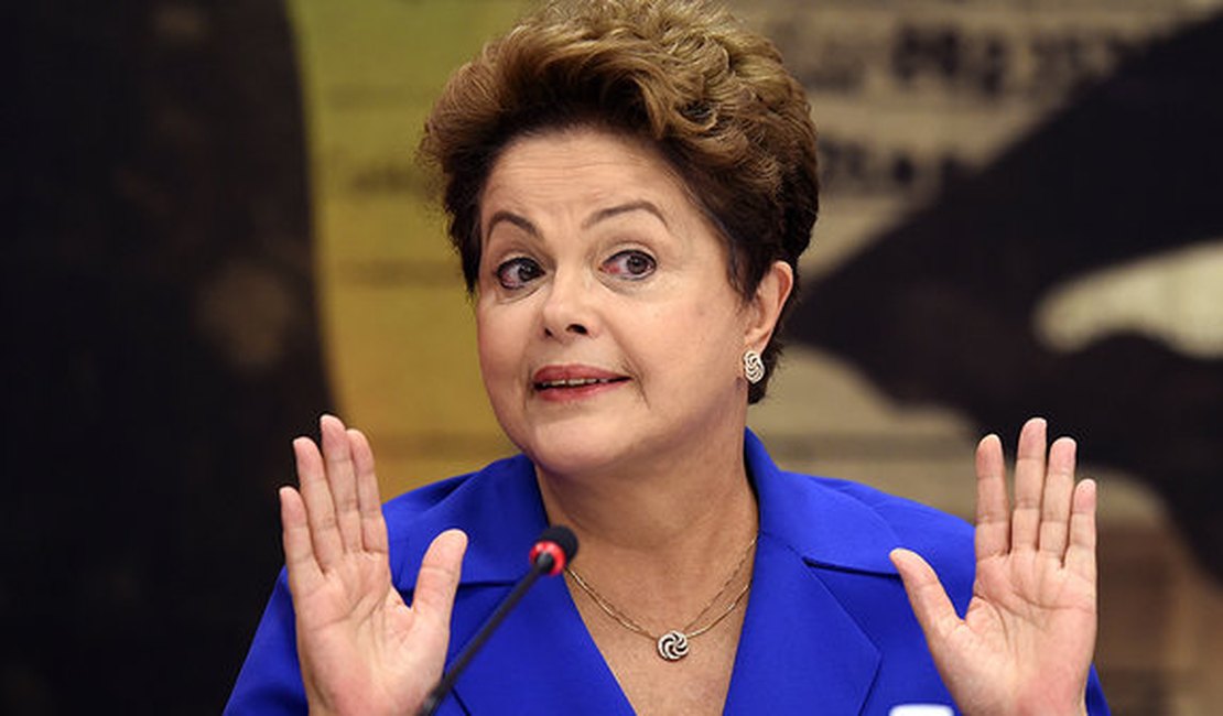 Na TV, Dilma pede 'paciência e compreensão' dos brasileiros