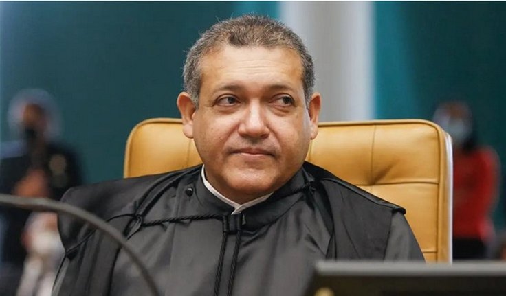 Ministro Nunes Marques e esposa viajaram para Maceió em voo pago por advogada do banco Master, diz jornal